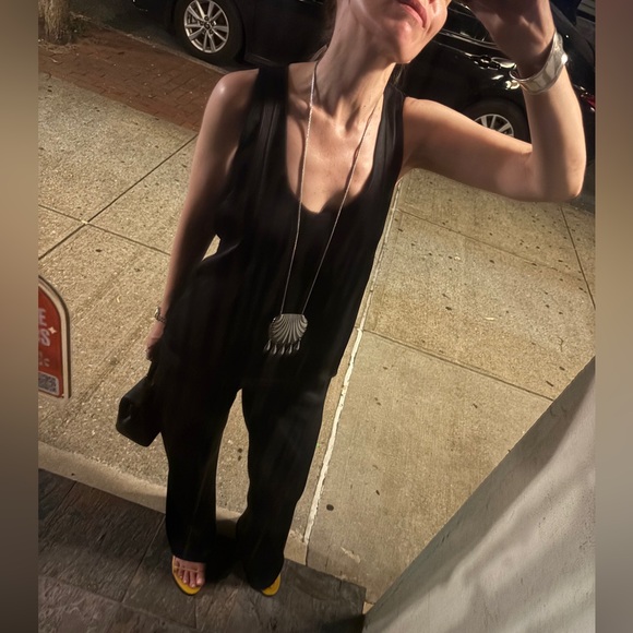 Shell Pendant statement Necklace - Picture 3 of 10